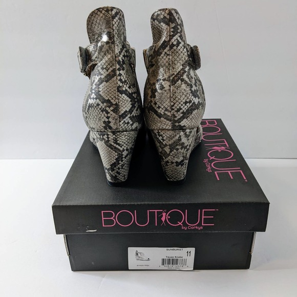 Corky's Sunburst Taupe Snakeskin Pattern Wedge Bootie Sandals Size 11 NWT (Box) - Picture 4 of 7